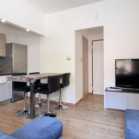 Apartman Cologna 7
